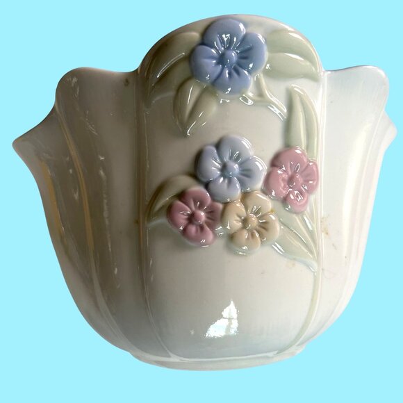 FTD 1992 Floral Ceramic Vase With Embossed Pastel Flowers Design Vintage Retro - Picture 3 of 10